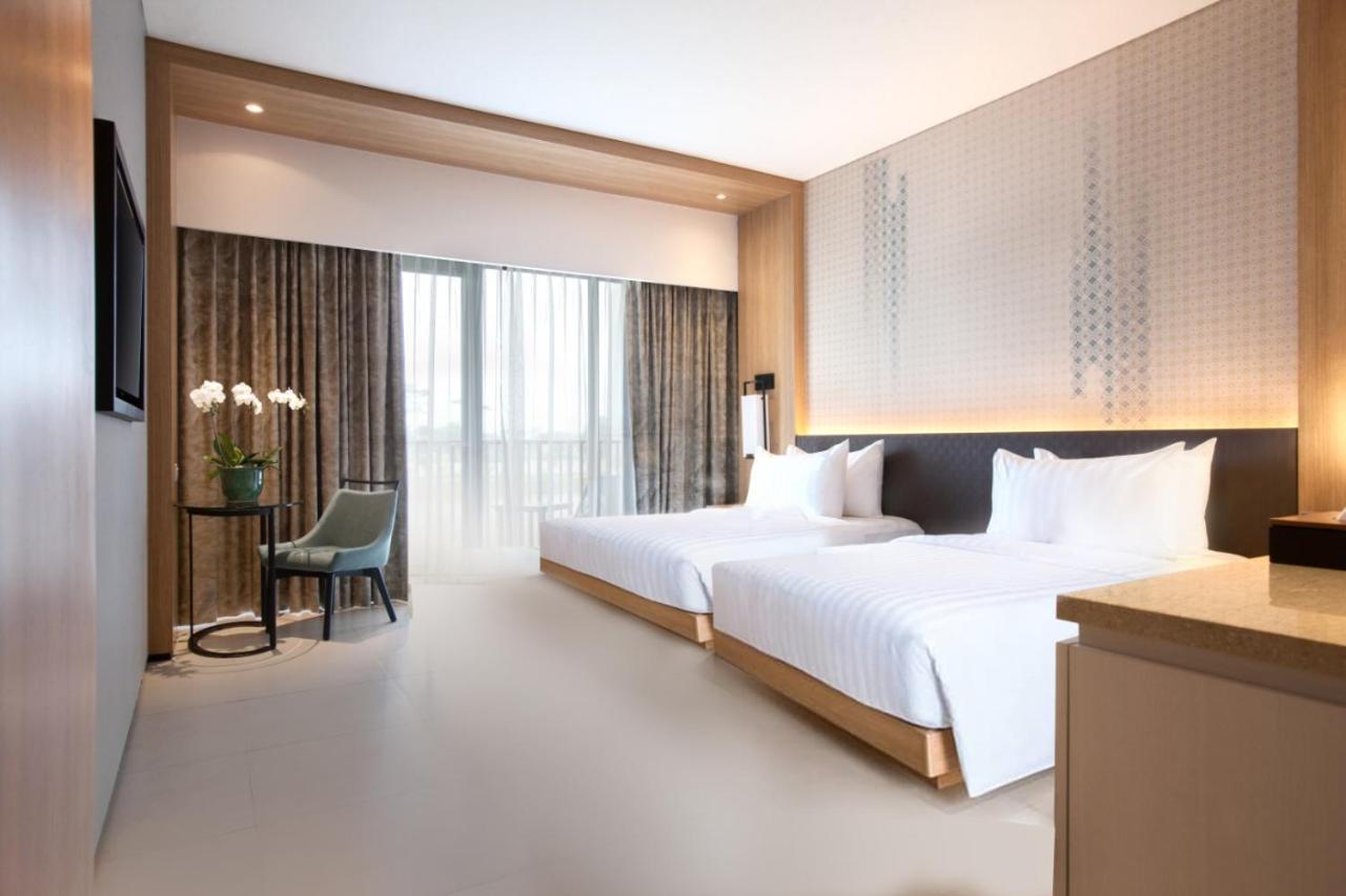 Hotel Santika Premiere Bandara Palembang Kültér fotó