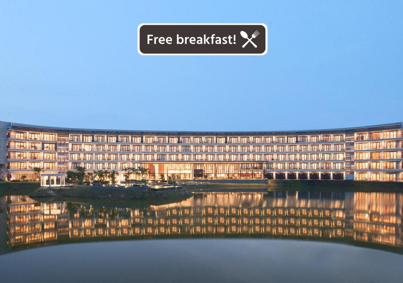 Hotel Santika Premiere Bandara Palembang Kültér fotó