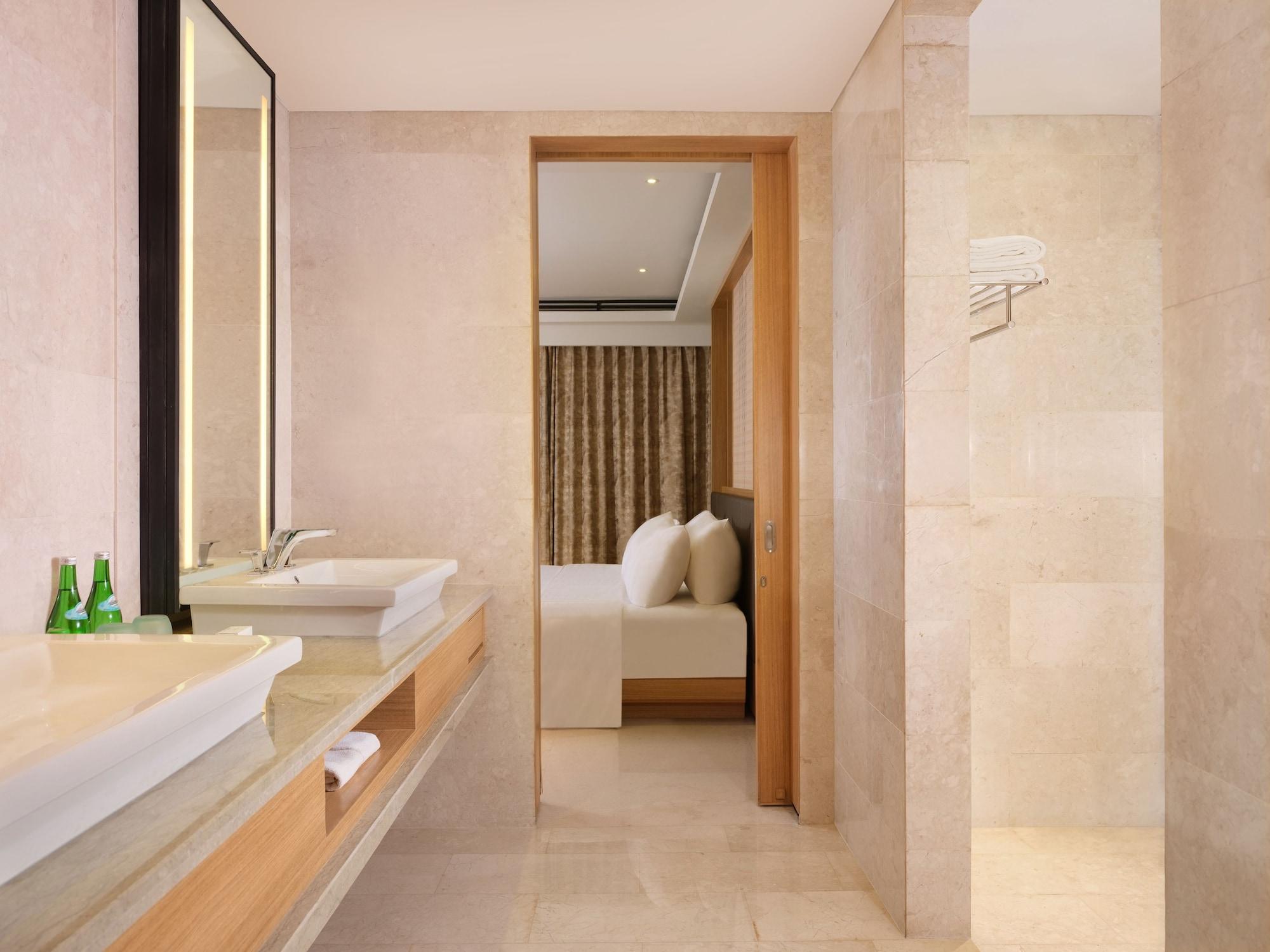 Hotel Santika Premiere Bandara Palembang Kültér fotó