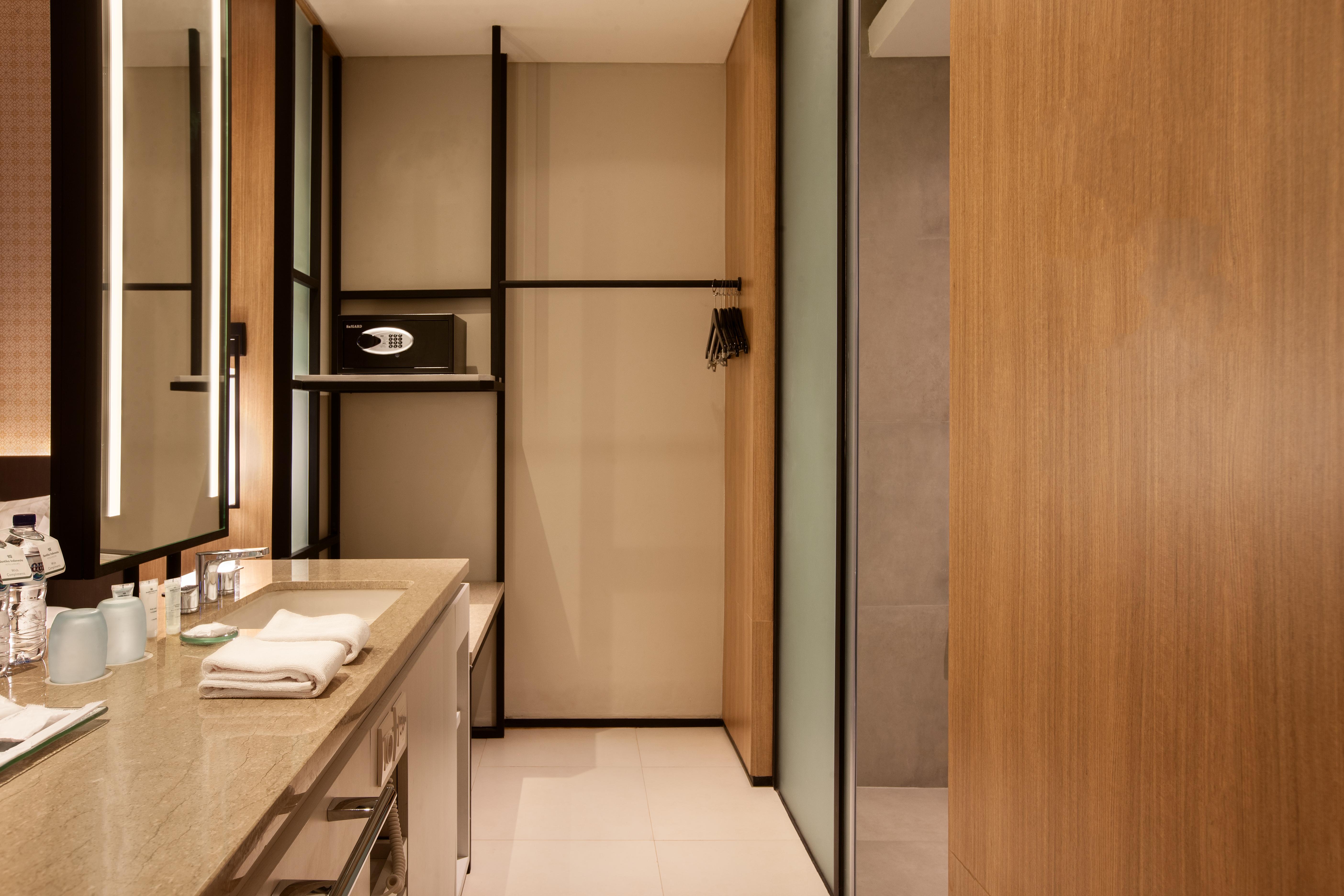 Hotel Santika Premiere Bandara Palembang Kültér fotó