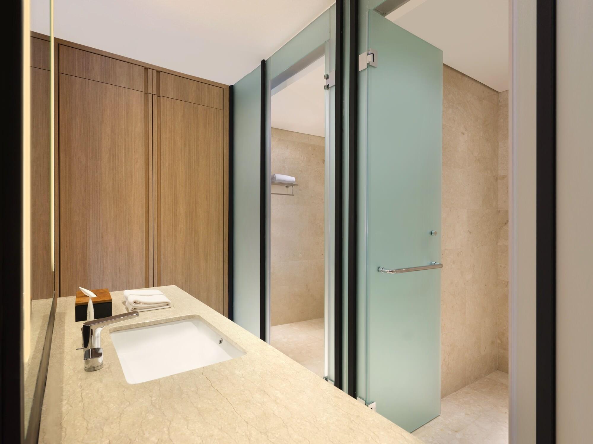 Hotel Santika Premiere Bandara Palembang Kültér fotó