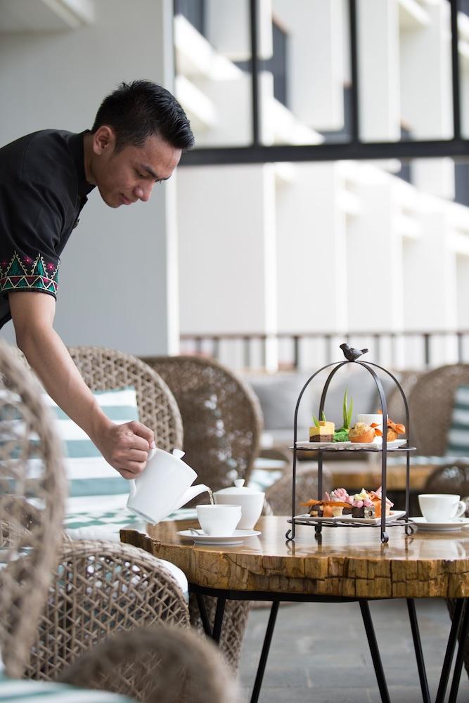 Hotel Santika Premiere Bandara Palembang Kültér fotó