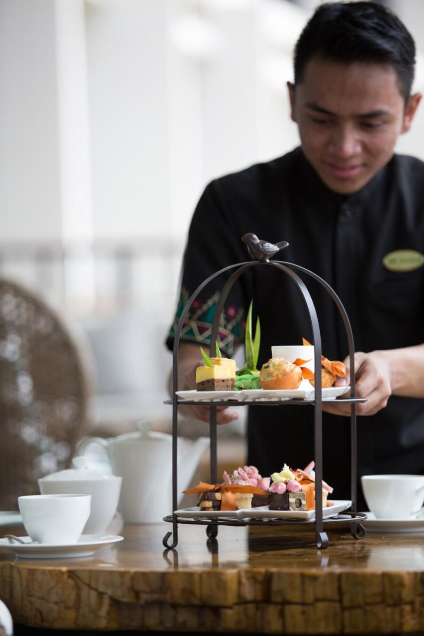 Hotel Santika Premiere Bandara Palembang Kültér fotó