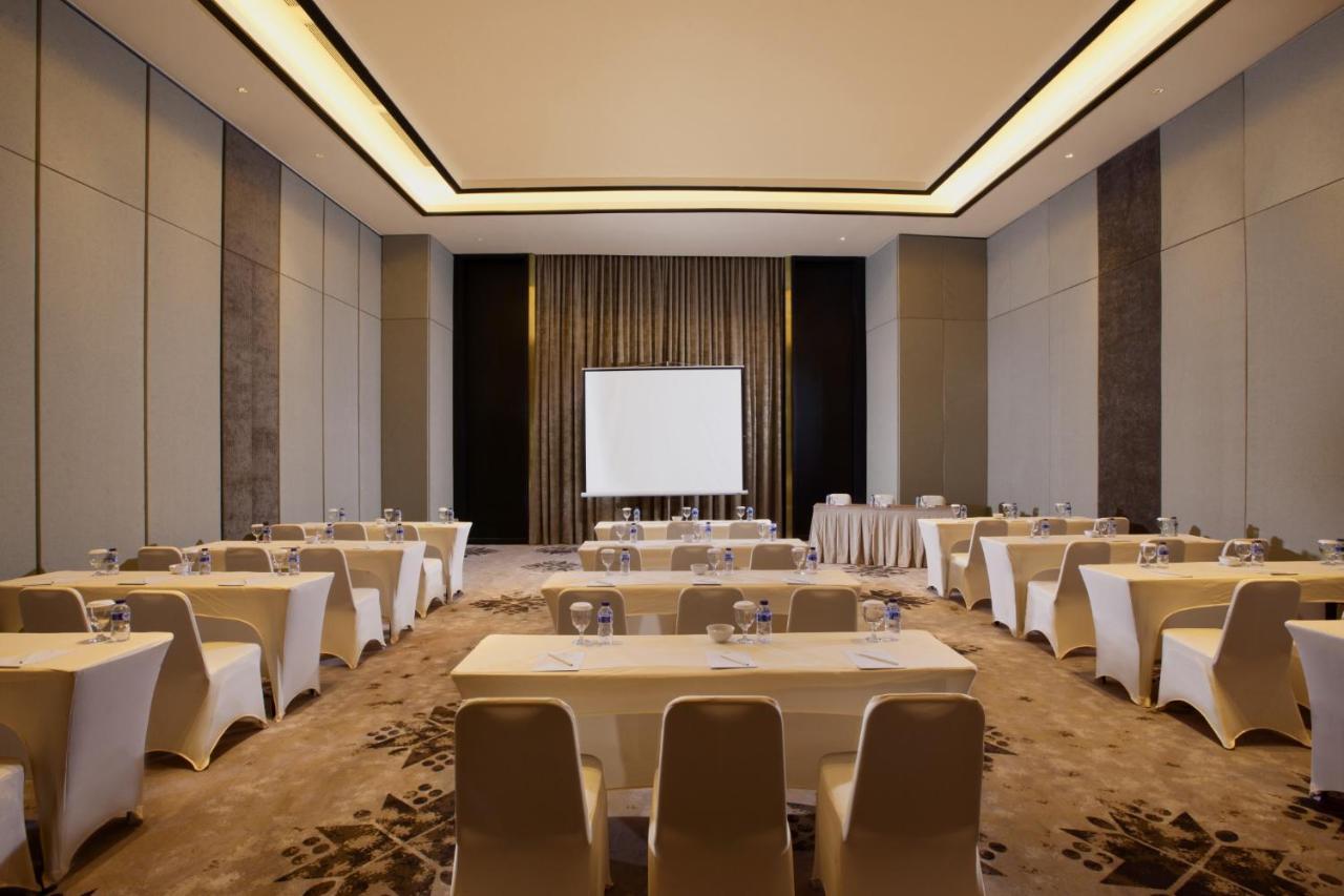 Hotel Santika Premiere Bandara Palembang Kültér fotó